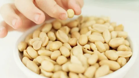 70 Reasons to eat Peanuts: In Winter Diet 